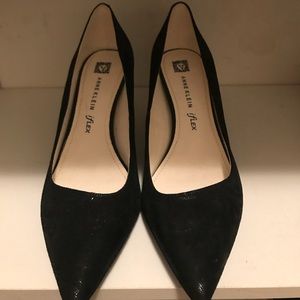 Black low heel pumps
